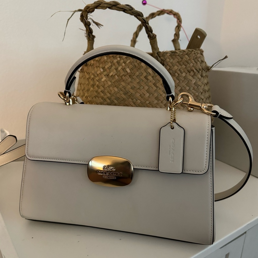 Coach hang and crossbody bag beige